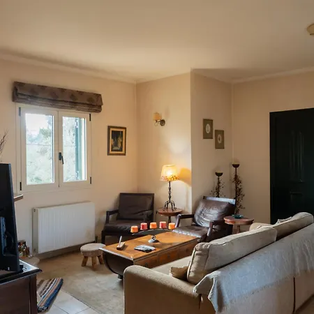 Philip's Serene House *
