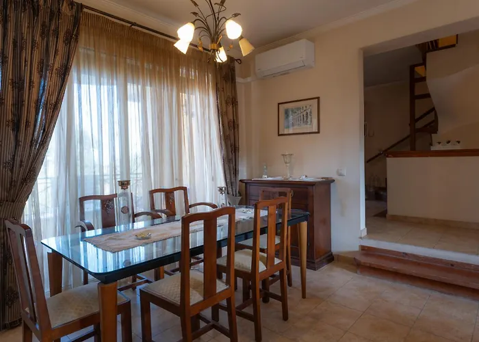 Philip's Serene House